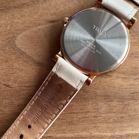 Timex 30m Rose Gold & White Leather Watch - Picture 6 of 6